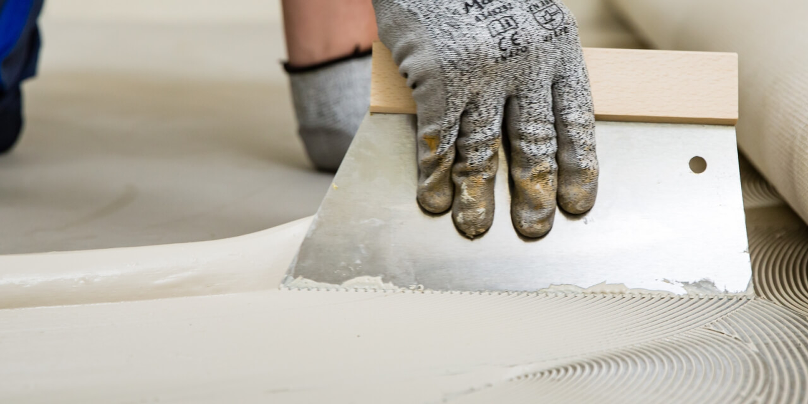 Vinyl flooring formats and bonding requirements